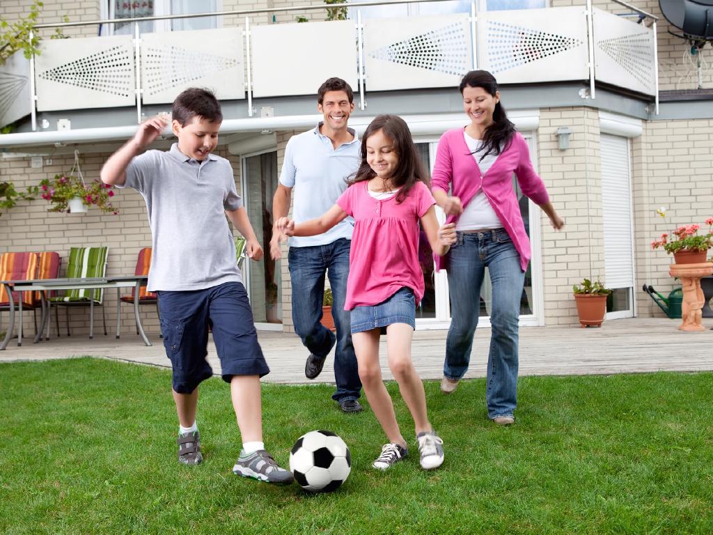 Focus on what is happening during off-screen time too!