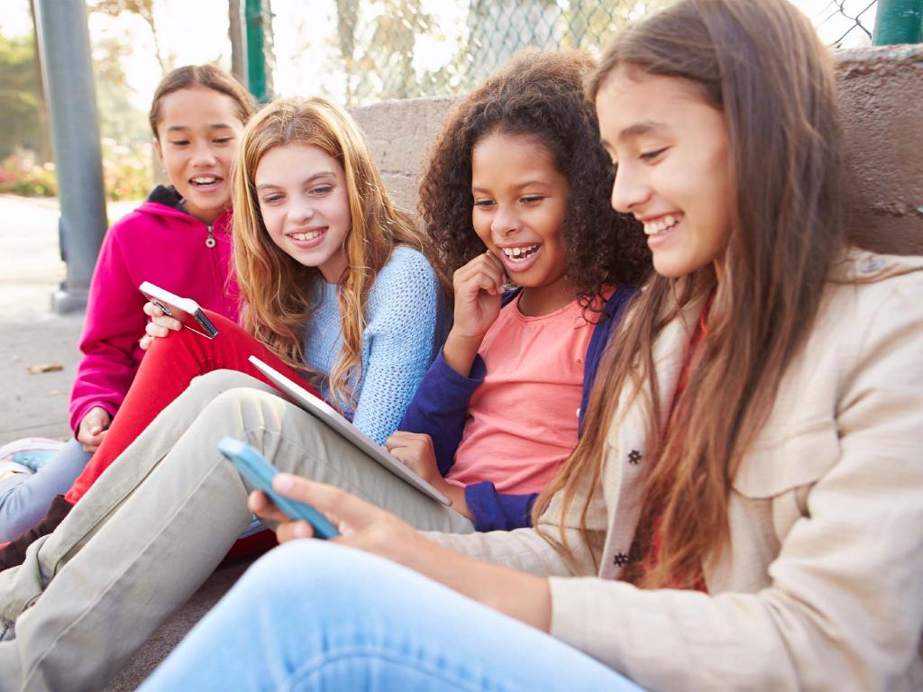 What is Dopamine and how does it keep us stuck on our screens?