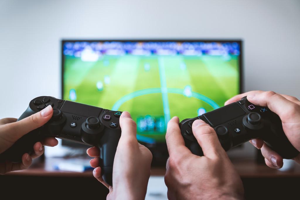 How screen time is impacting kids’ extracurricular activities